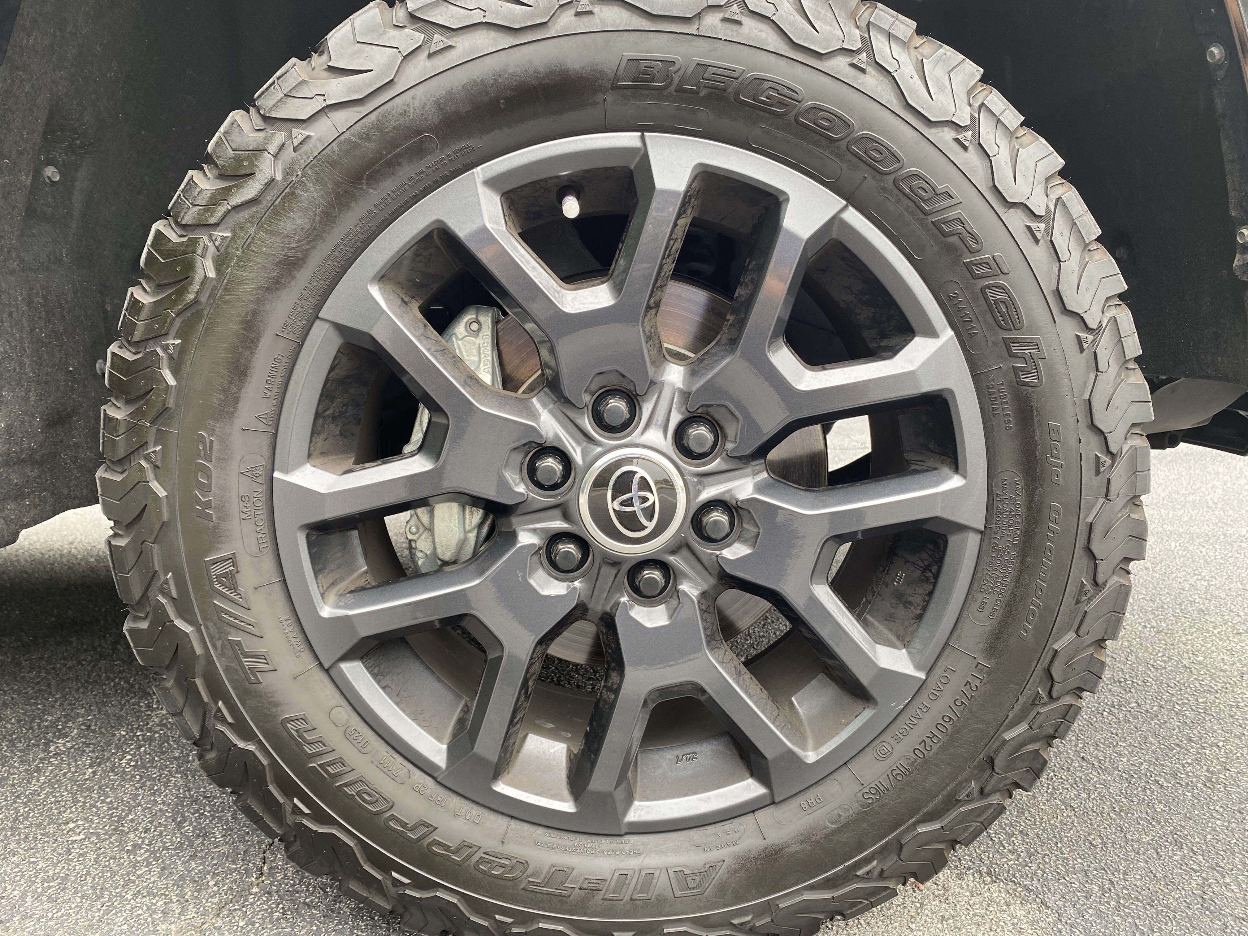 Used 2024 Toyota Tundra Platinum AWD/4WD image 43