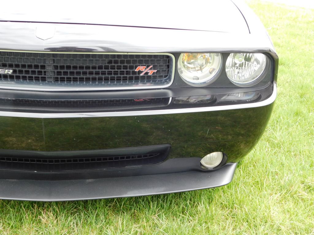 Used 2010 Dodge Challenger R/T RWD image 9
