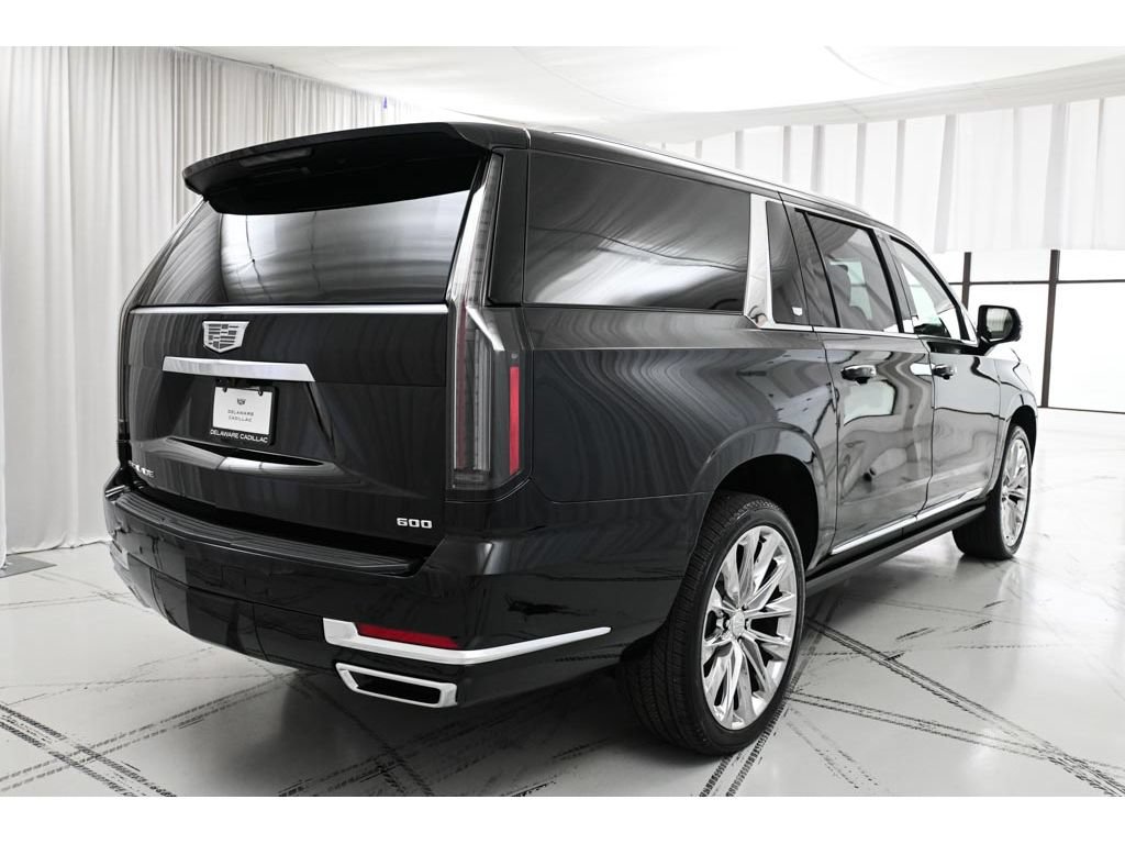 New 2026 Cadillac Escalade ESV Luxury w/ LPO, Radiant Package AWD/4WD image 7