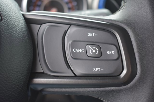 Used 2023 Jeep Wrangler Sport S image 19