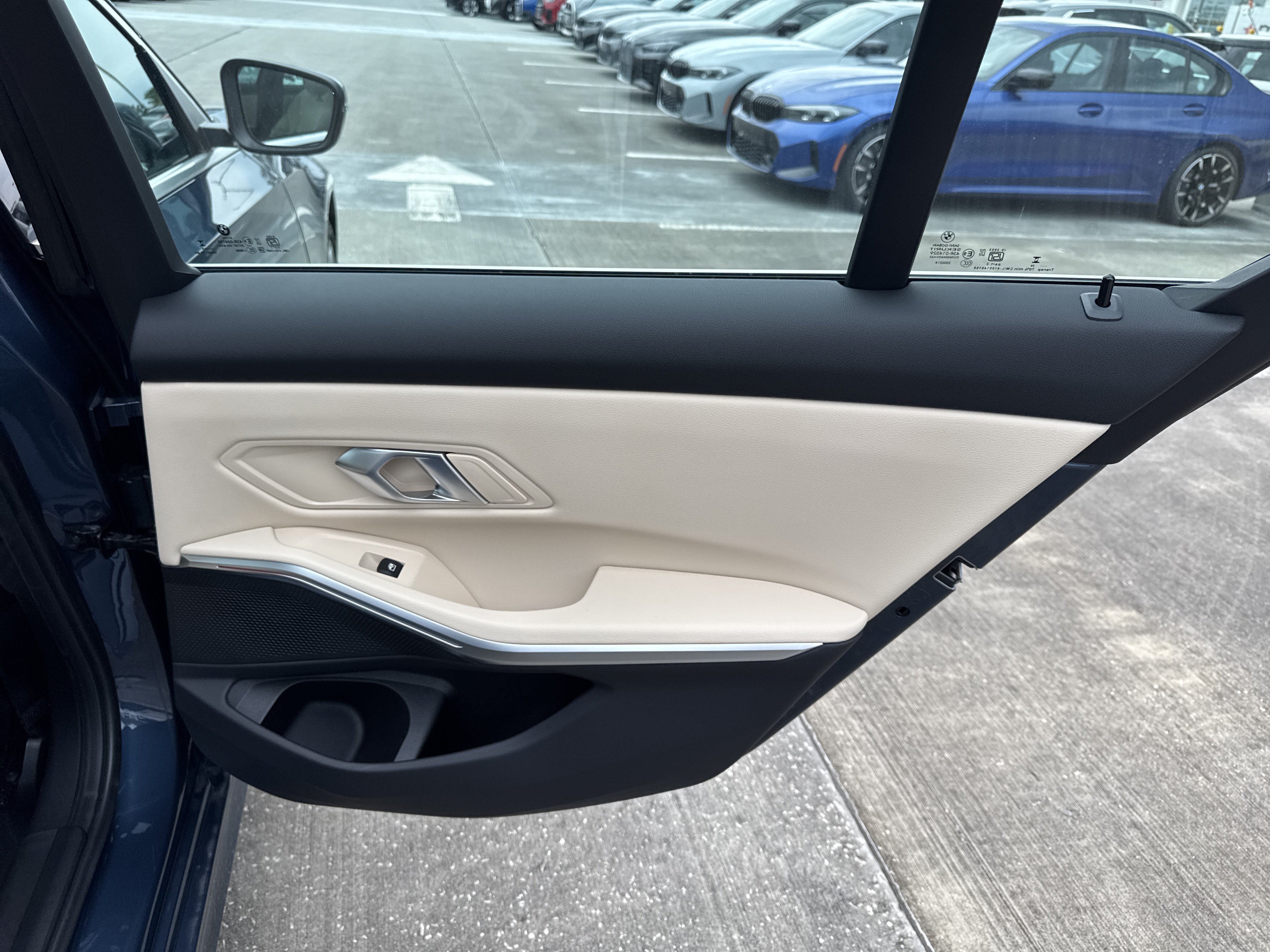 New 2026 BMW 330i Sedan w/ Premium Package RWD image 10