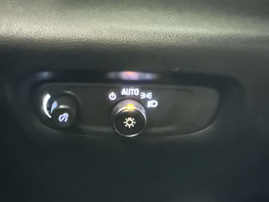 Certified 2023 Chevrolet Traverse LT AWD/4WD image 23