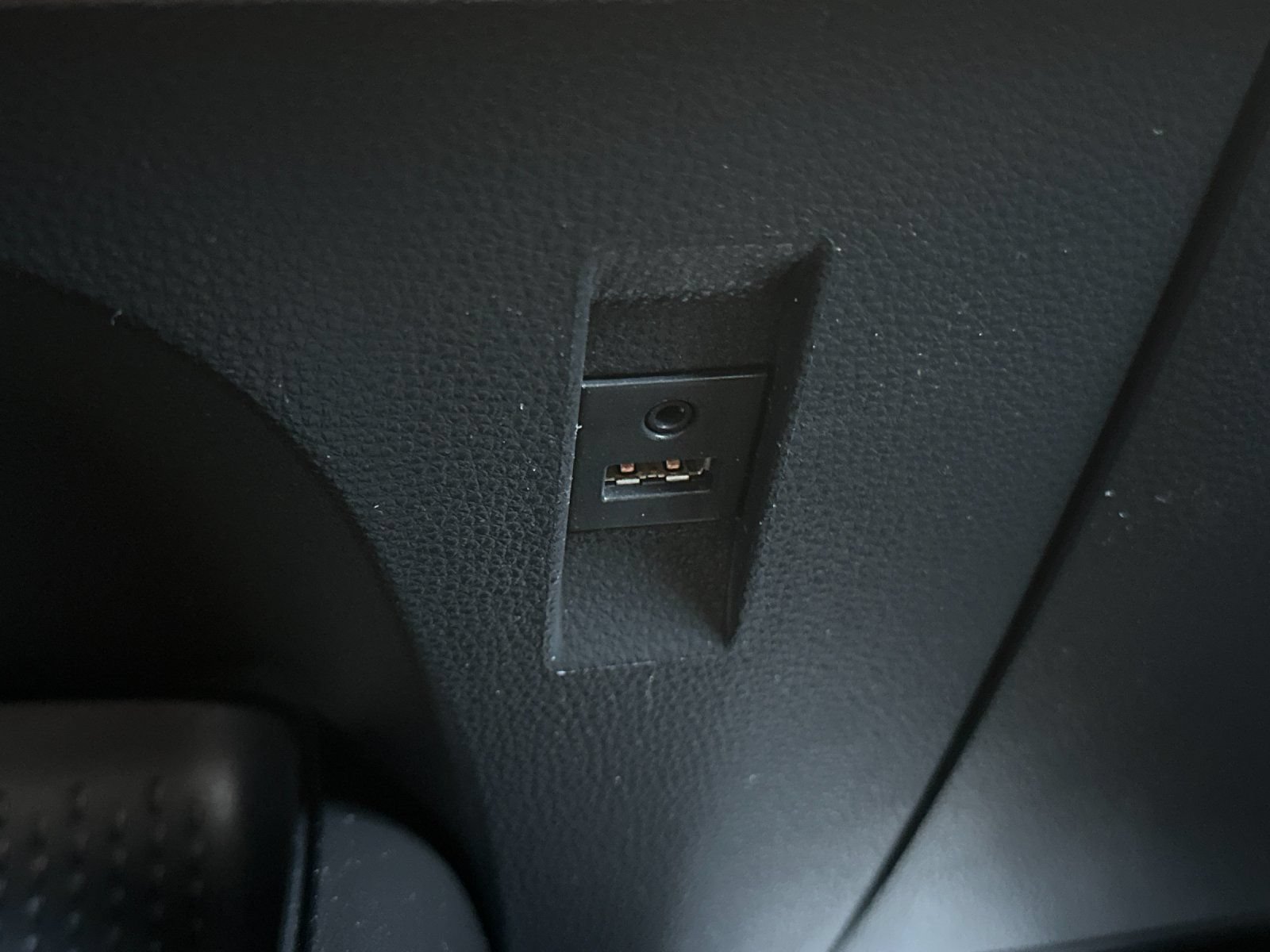 Used 2020 Toyota Corolla SE w/ Carpet Mat Package (TMS) FWD image 26