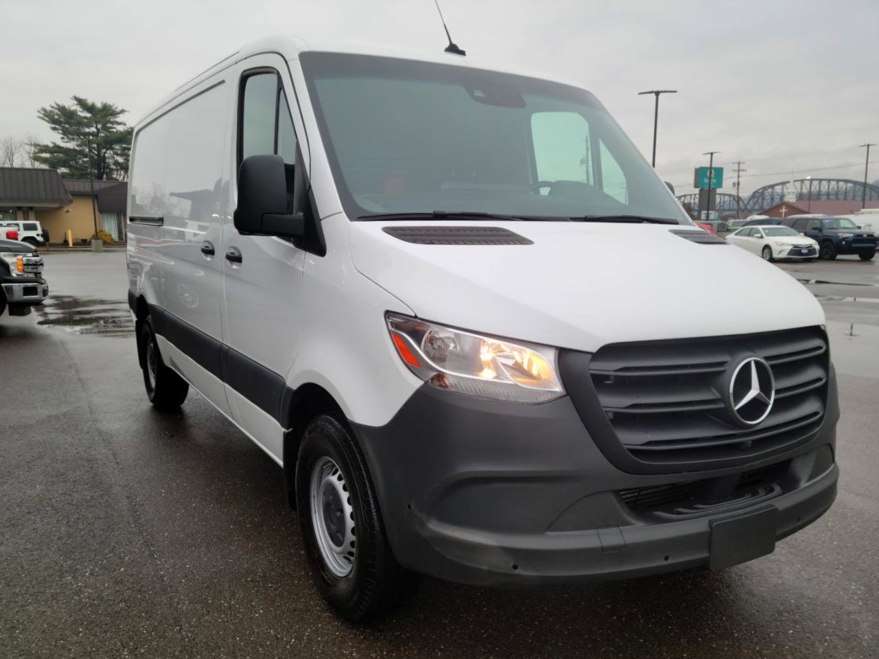 Used 2022 Mercedes-Benz Sprinter 1500 image 3