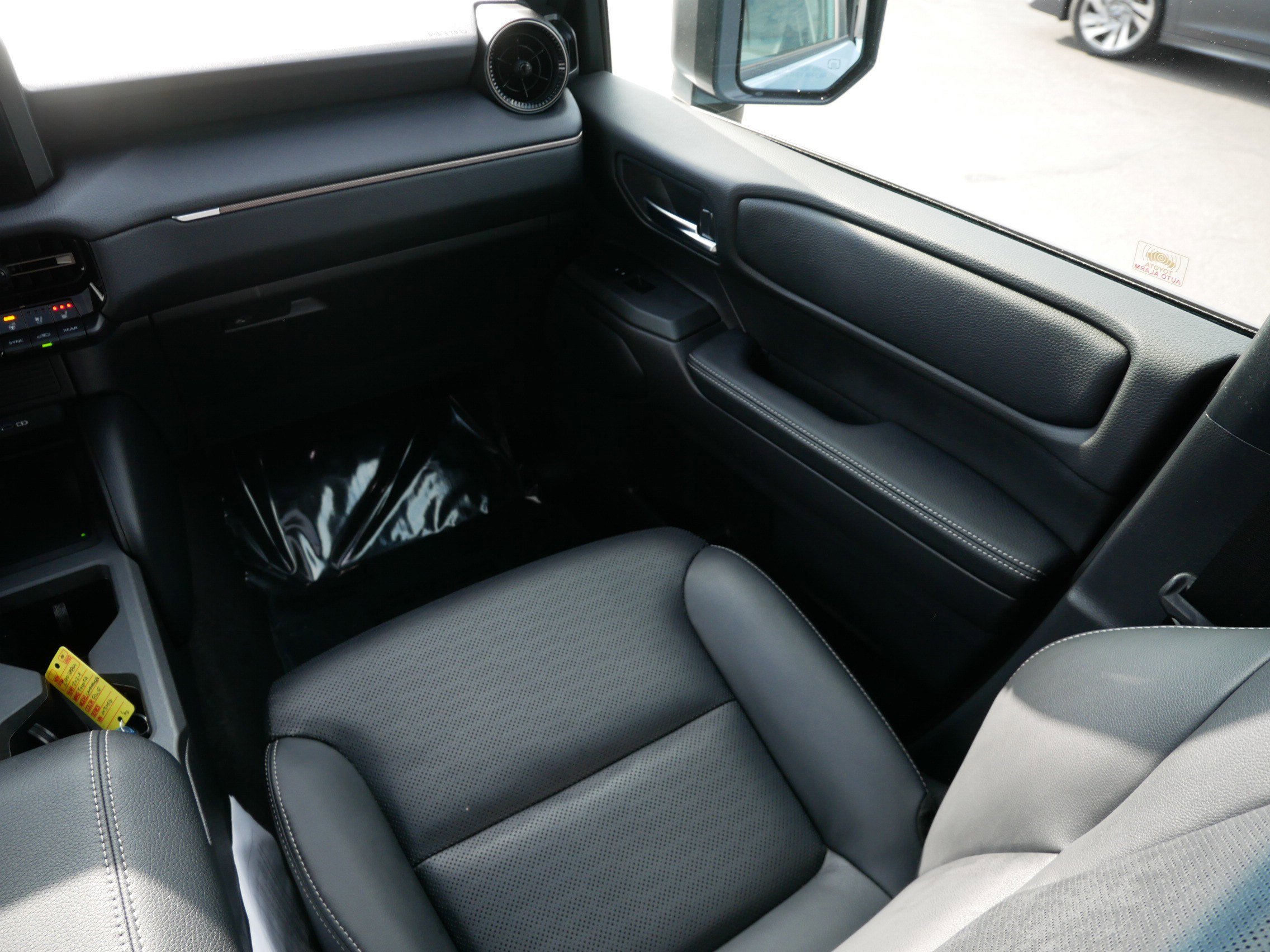 Used 2024 Toyota Land Cruiser w/ Premium Package image 11