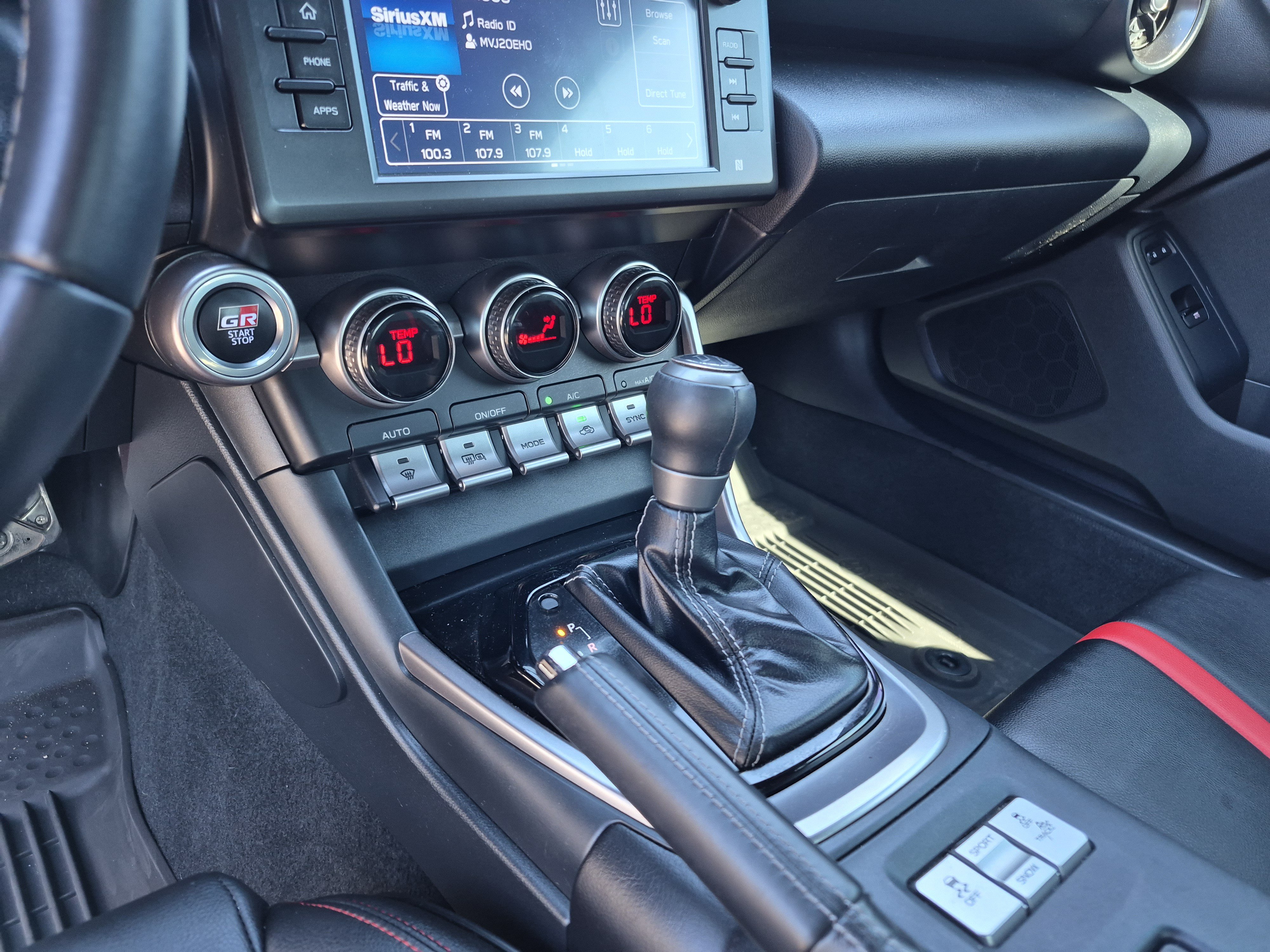 Used 2023 Toyota GR86 RWD image 12