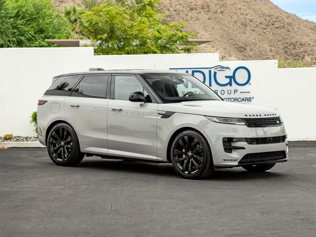 Used 2025 Land Rover Range Rover Sport Dynamic SE image 4