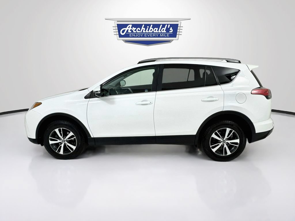 Used 2018 Toyota RAV4 XLE AWD/4WD image 5