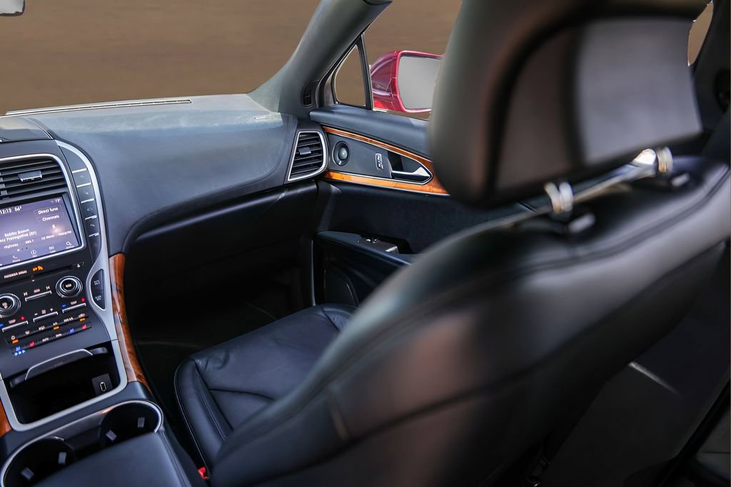 Used 2019 Lincoln Nautilus Reserve image 26