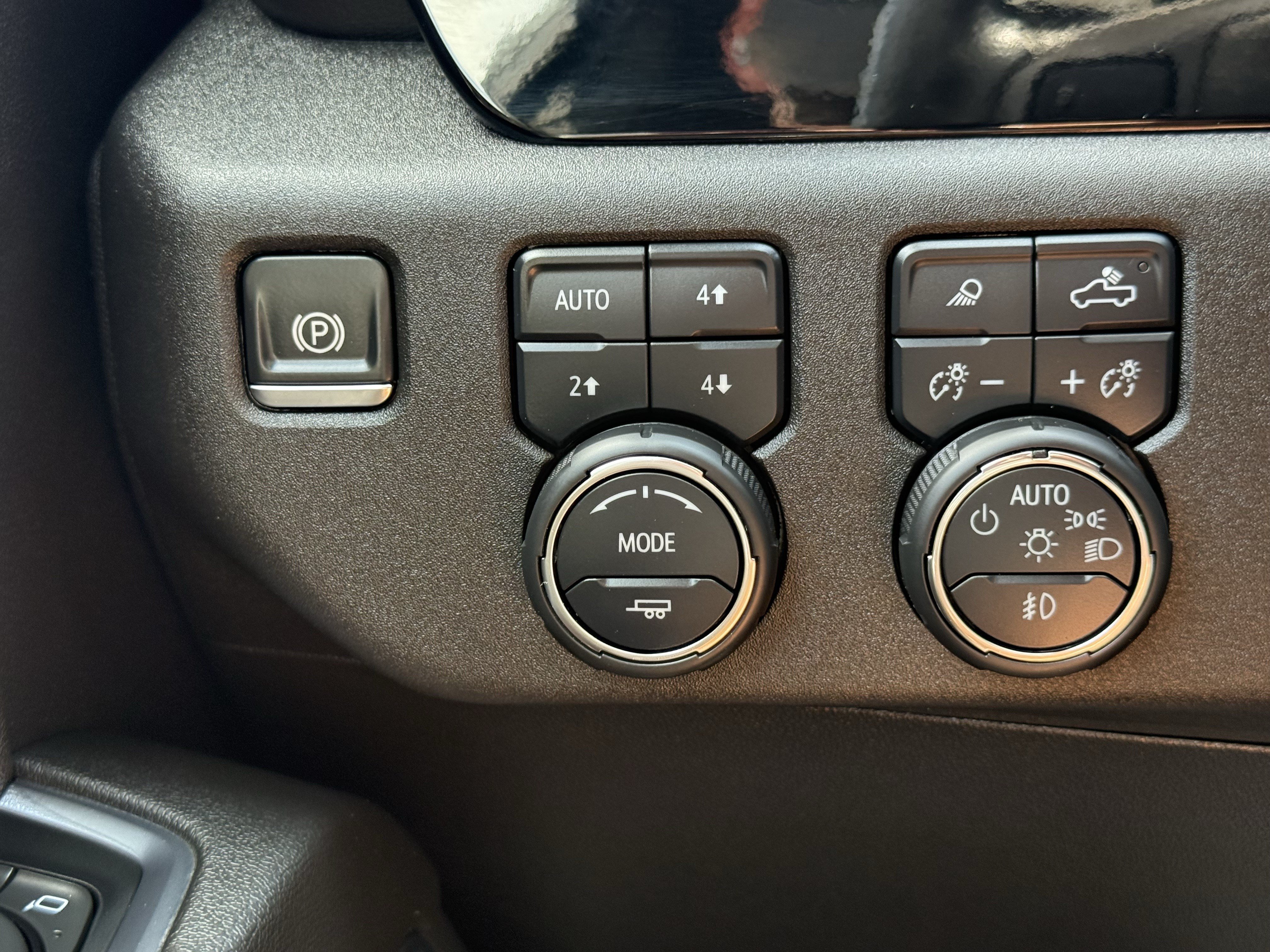 Used 2024 Chevrolet Silverado 2500 High Country AWD/4WD image 23