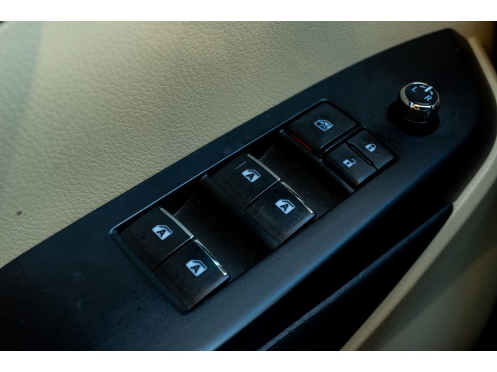 Used 2018 Toyota Highlander Limited Platinum image 30