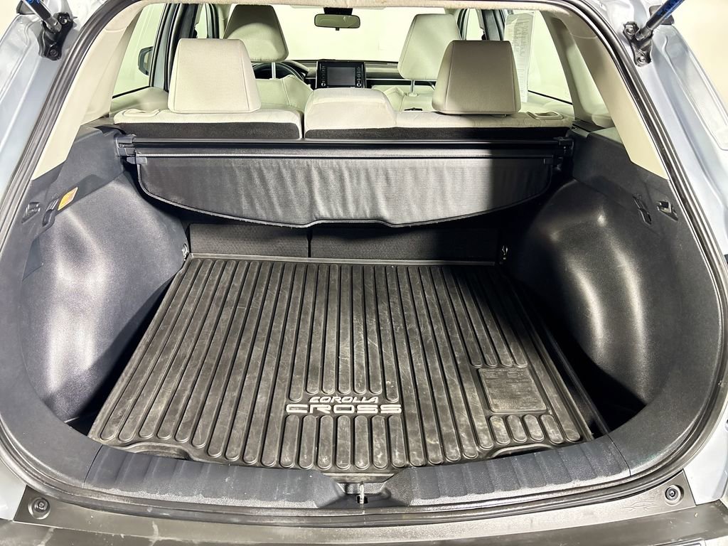 Used 2022 Toyota Corolla Cross L image 21