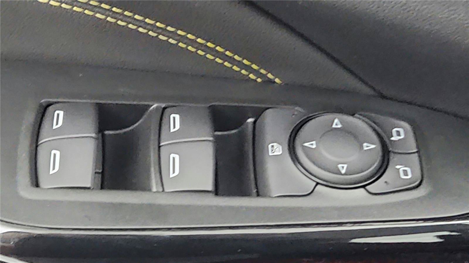 Used 2026 Chevrolet Trax LT w/ LT Convenience Package FWD image 43