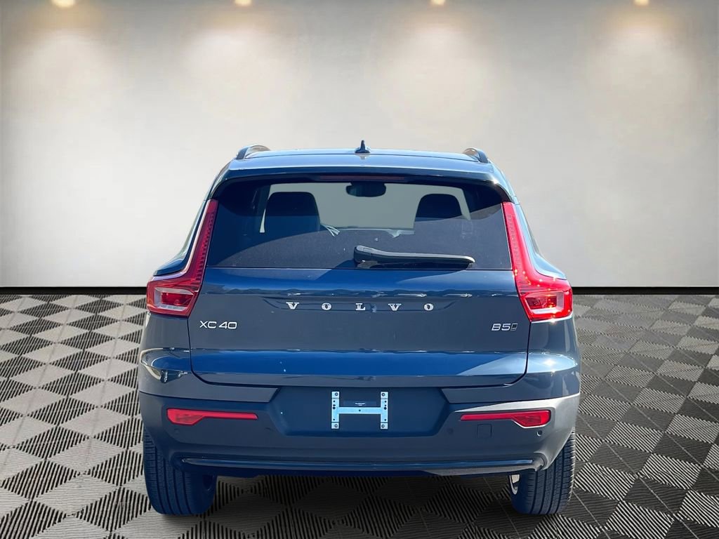 New 2026 Volvo XC40 B5 Ultra w/ Climate Package image 4