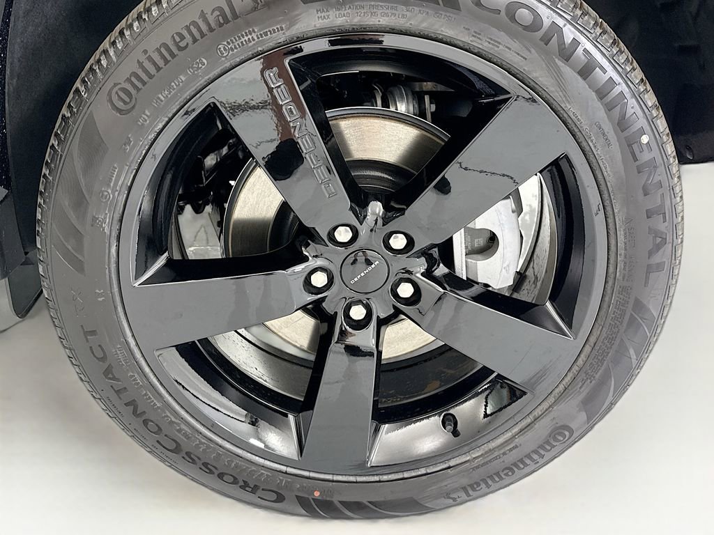 New 2026 Land Rover Defender 110 X-Dynamic SE AWD/4WD image 30