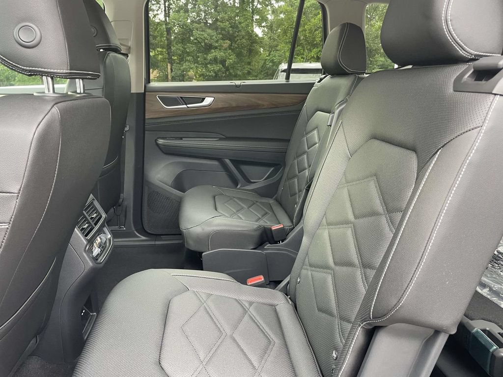 New 2026 Volkswagen Atlas SE FWD image 12