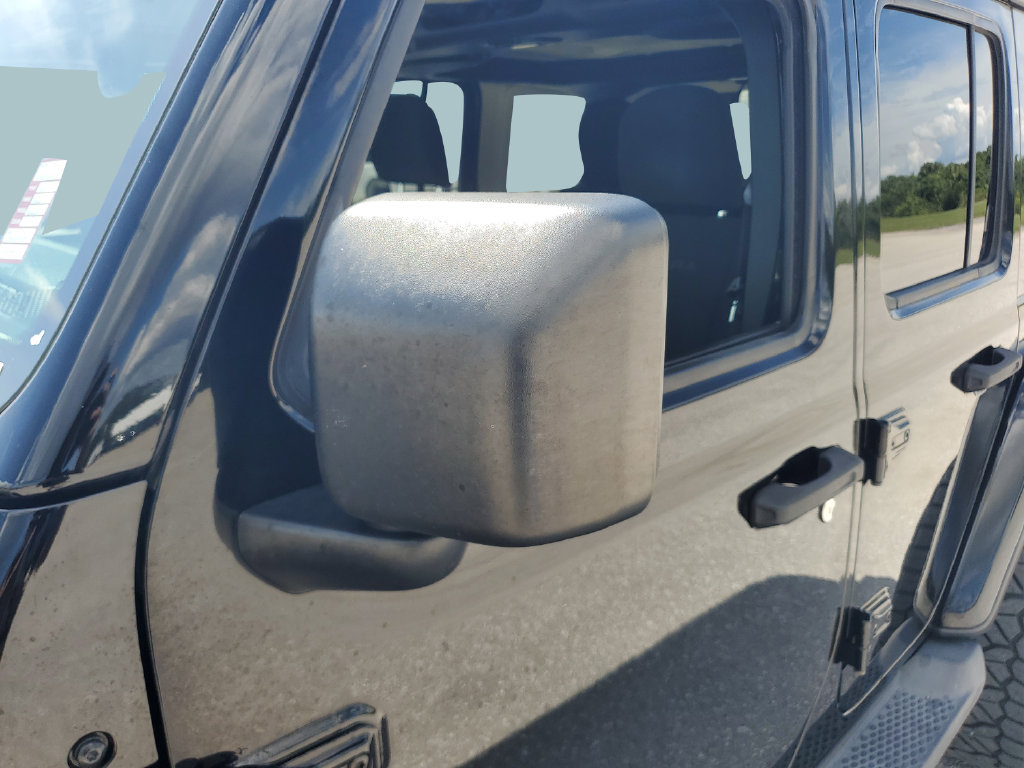 Used 2019 Jeep Wrangler Unlimited Sahara AWD/4WD image 27