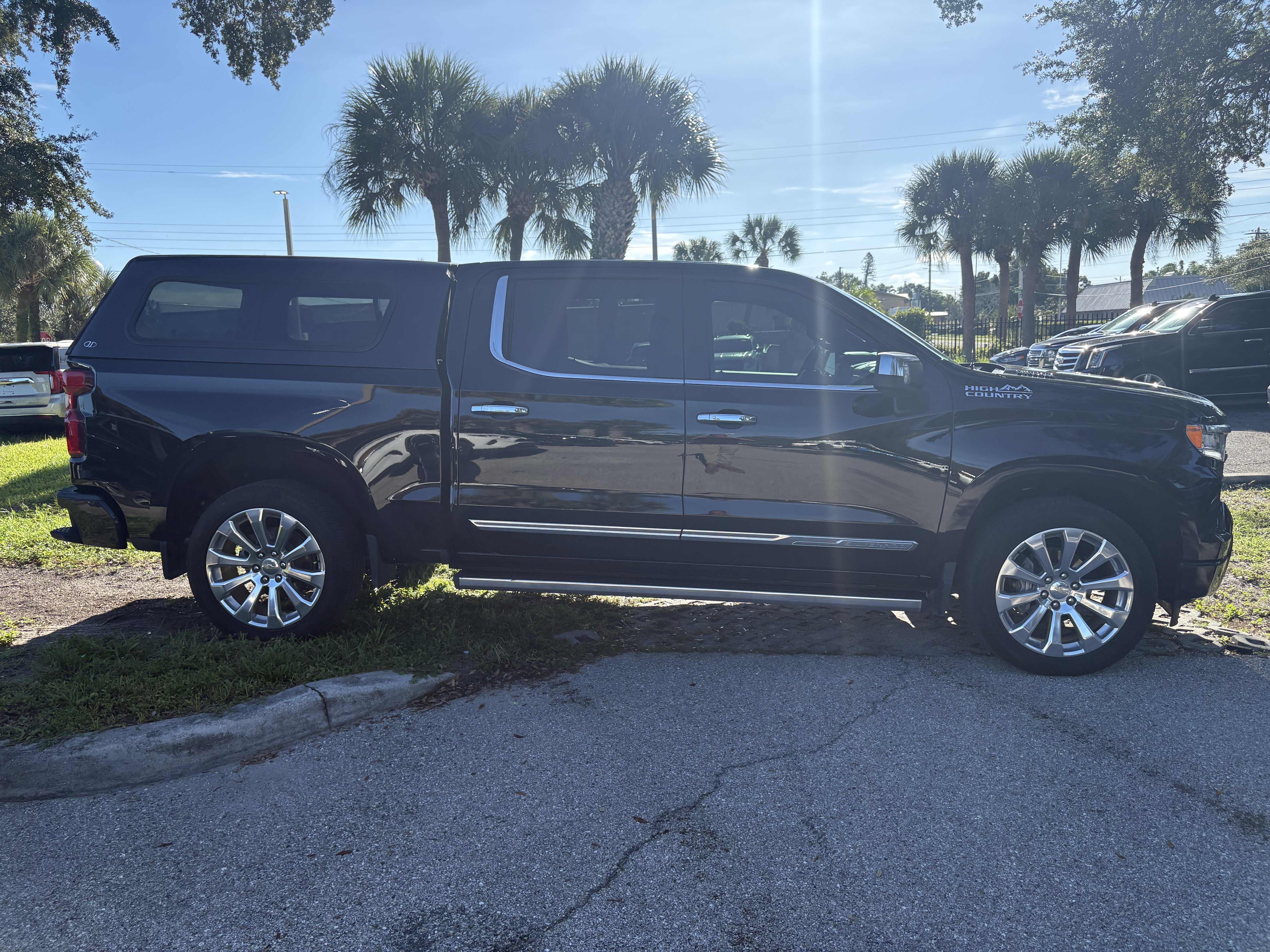 Certified 2024 Chevrolet Silverado 1500 High Country AWD/4WD image 8