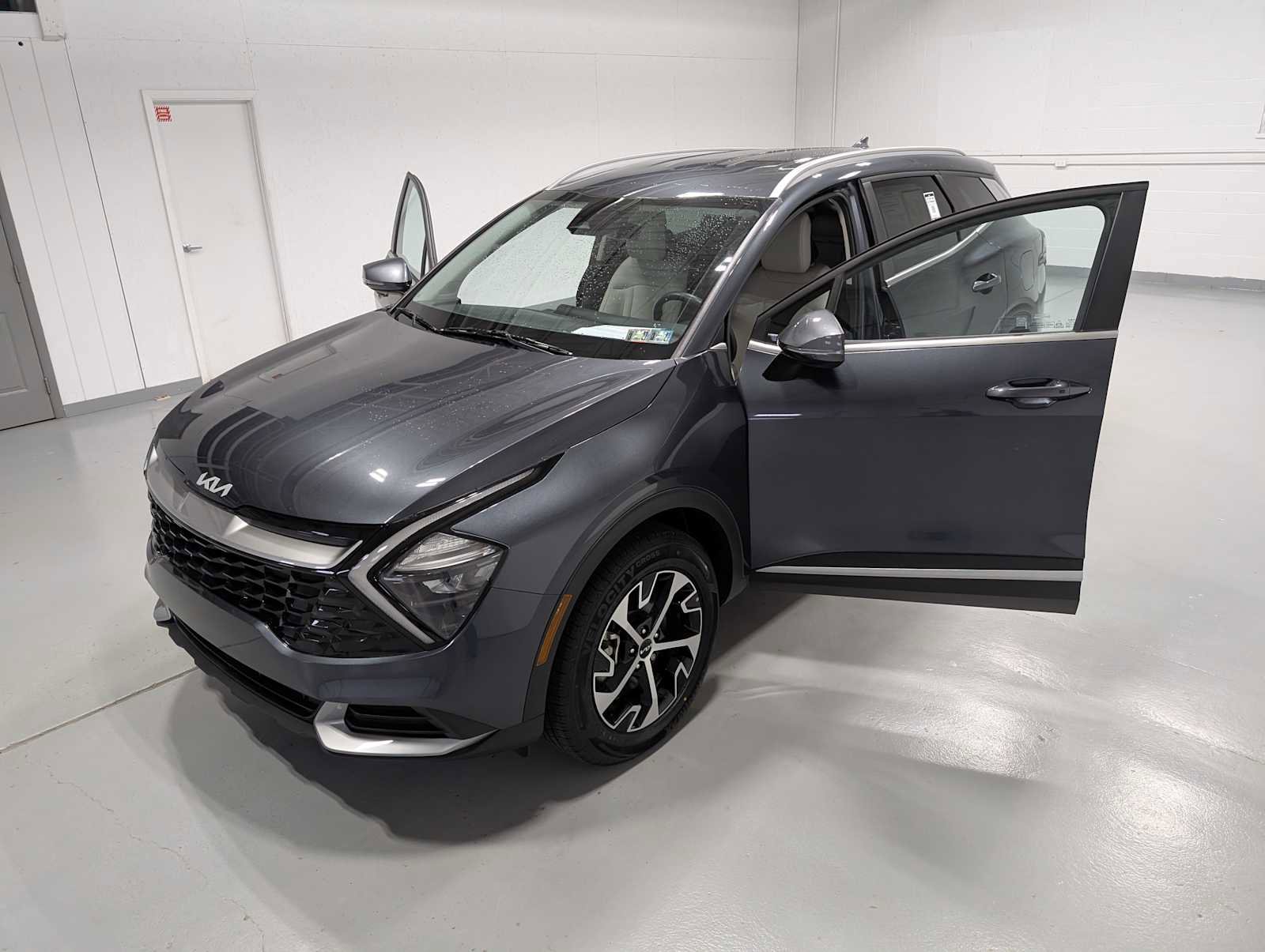 Certified 2023 Kia Sportage EX AWD/4WD image 16