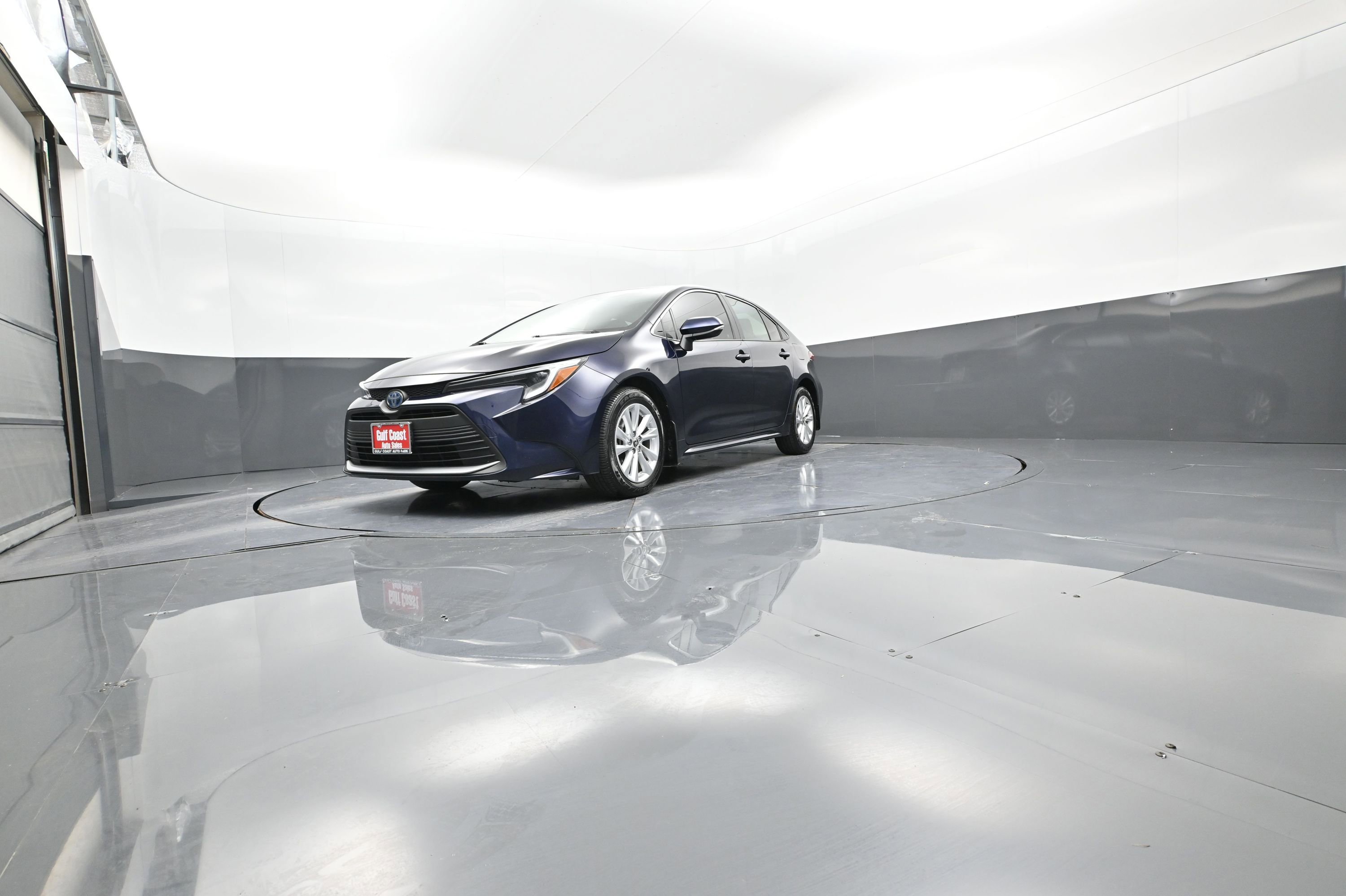 Certified 2024 Toyota Corolla XLE image 31