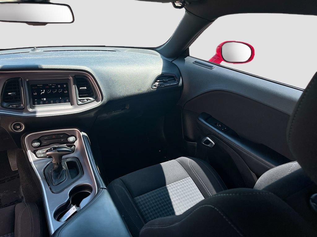 Used 2022 Dodge Challenger SXT RWD image 22