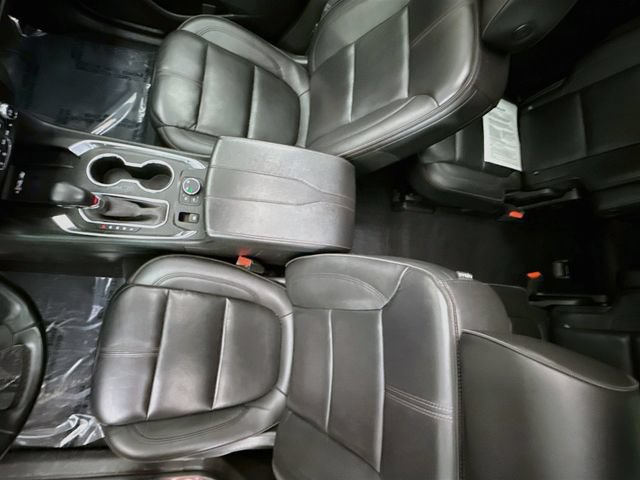 Used 2023 Chevrolet Traverse RS AWD/4WD image 23