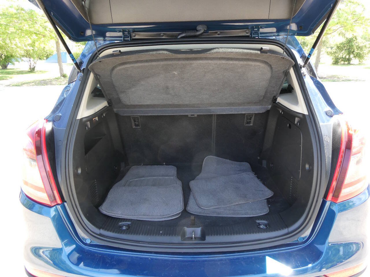 Used 2020 Buick Encore Preferred w/ Safety Package FWD image 26