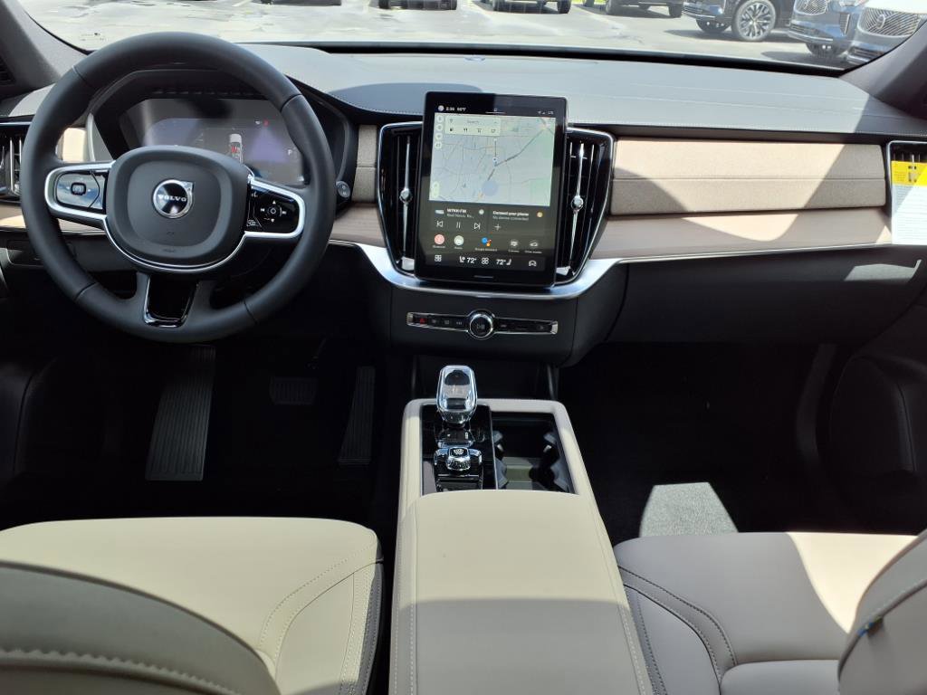 New 2025 Volvo XC90 B5 Plus w/ Protection Package Premier image 13