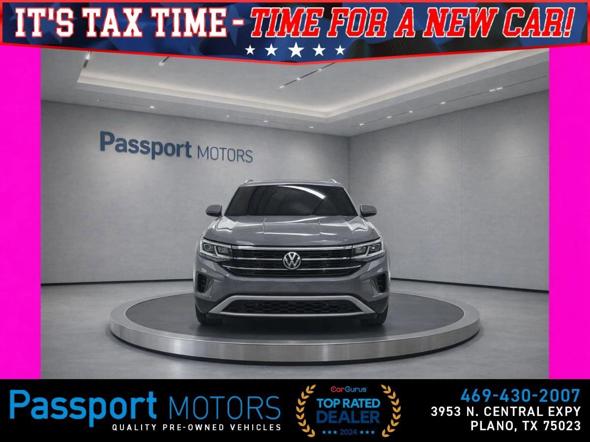 Used 2024 Volkswagen Atlas Cross Sport SE w/ Panoramic Sunroof Package FWD image 2