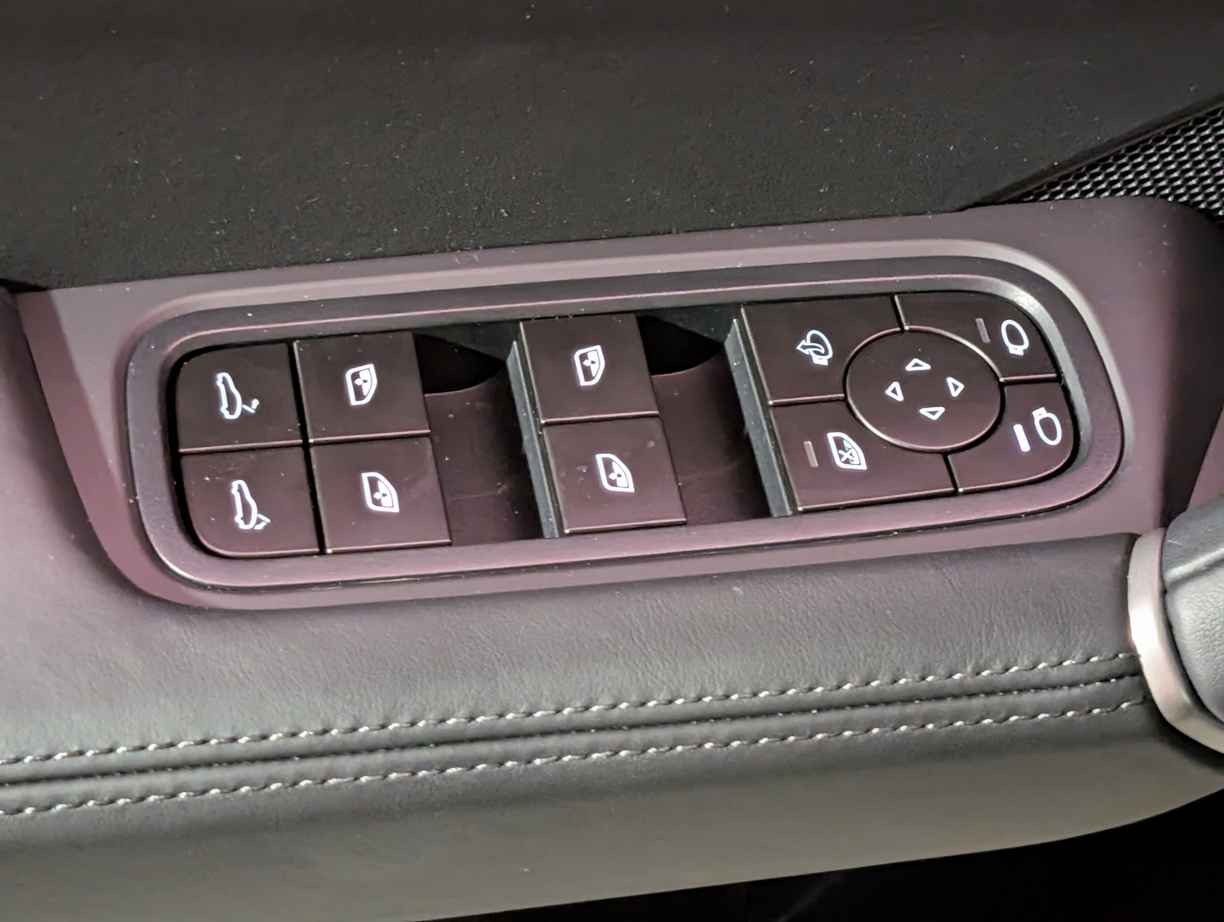 New 2026 Porsche Cayenne Coupe image 22