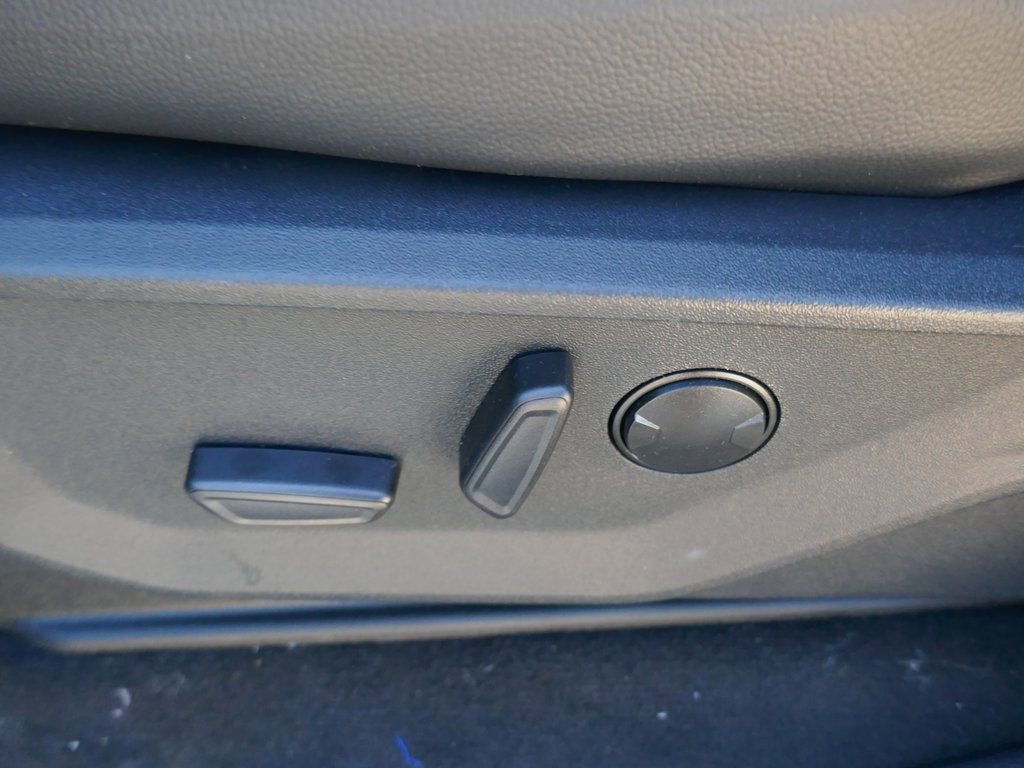 New 2026 Ford F250 Lariat image 18