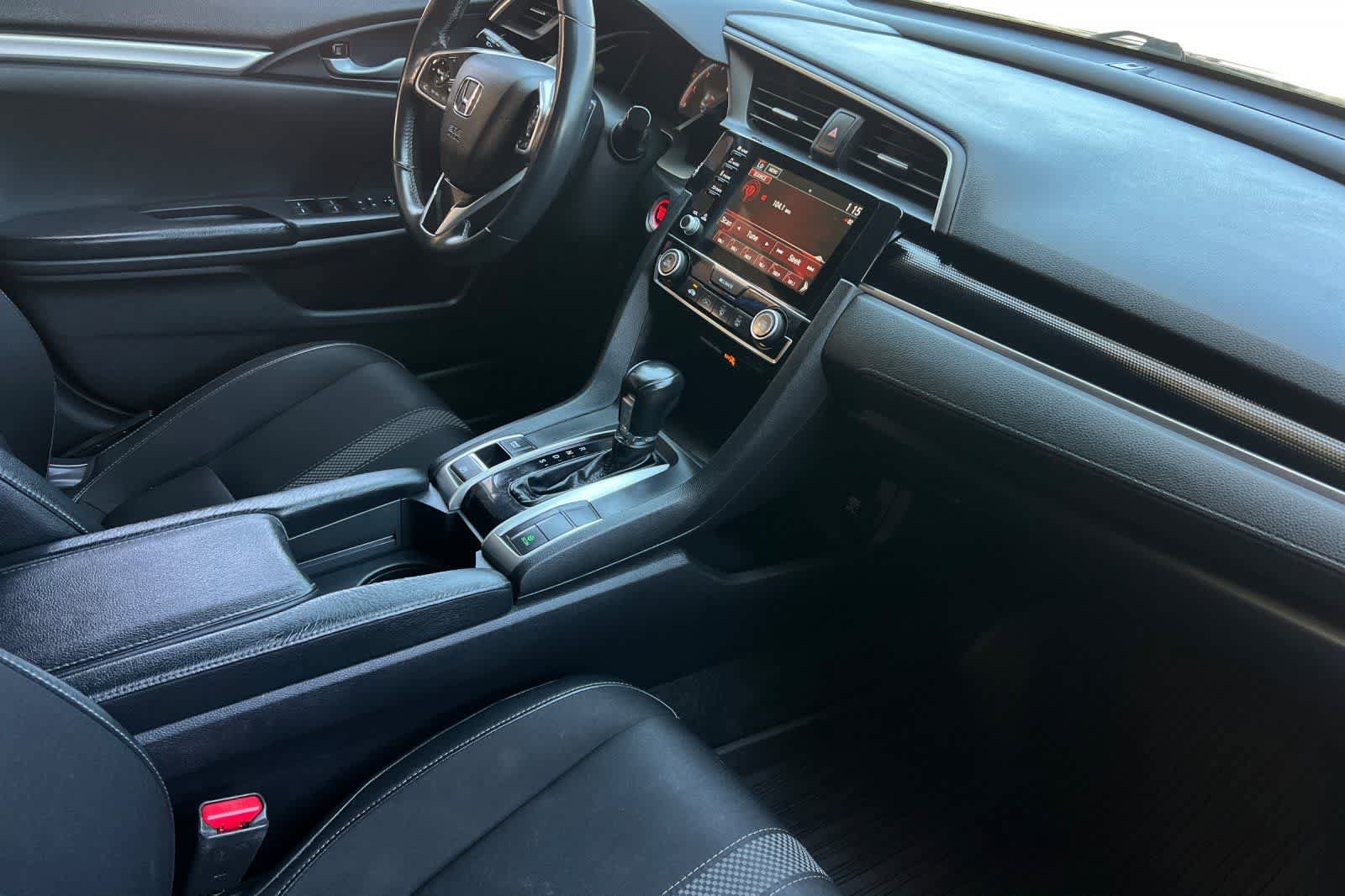 Used 2019 Honda Civic Sport image 17