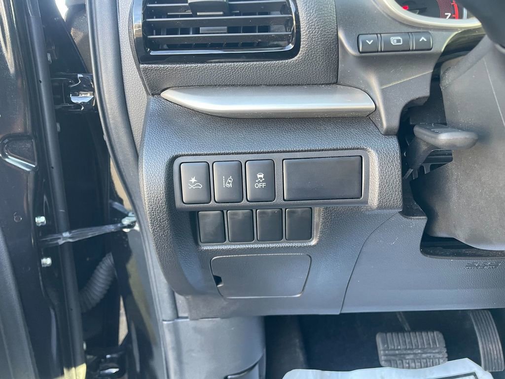 Used 2023 Mitsubishi Eclipse Cross SE image 14