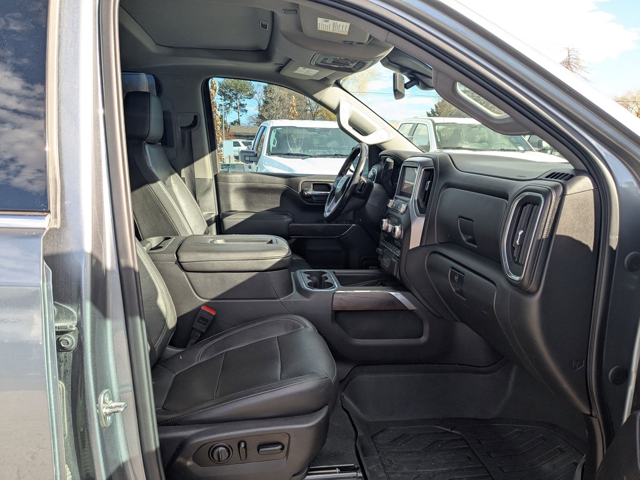 Used 2019 GMC Sierra 1500 SLT w/ SLT Premium Plus Package image 32