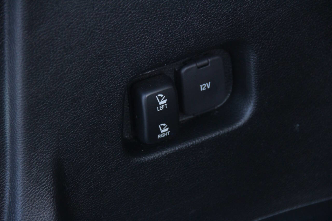 Used 2023 Ford Edge SEL image 11