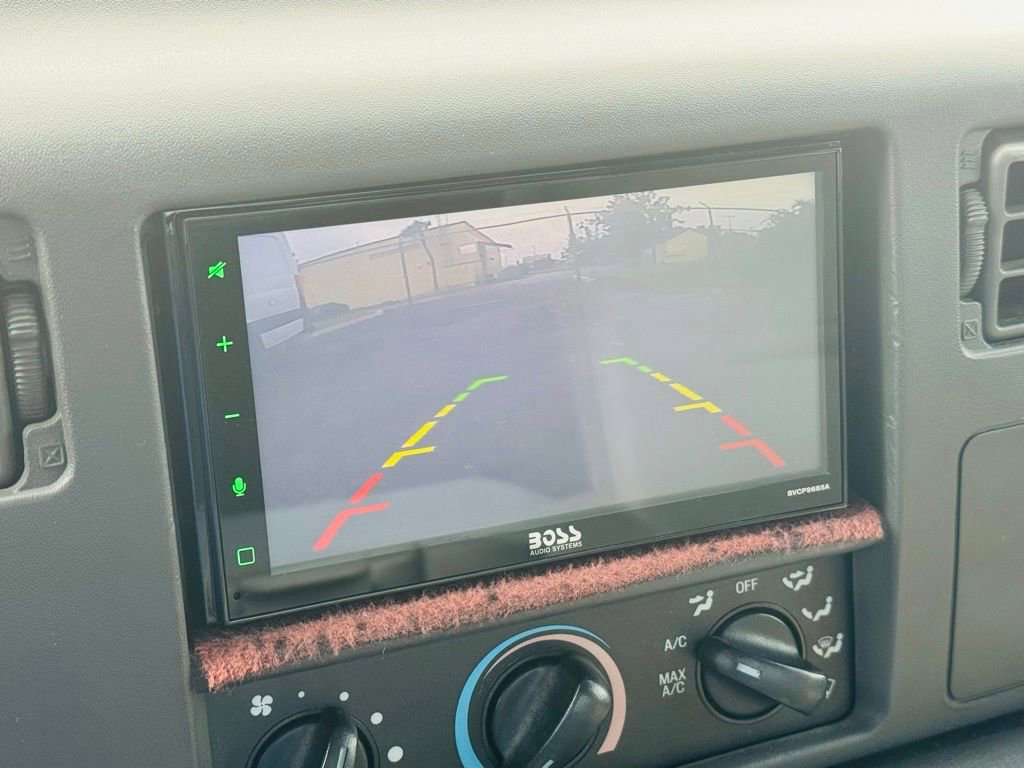 Used 2004 Ford F350 XL image 17