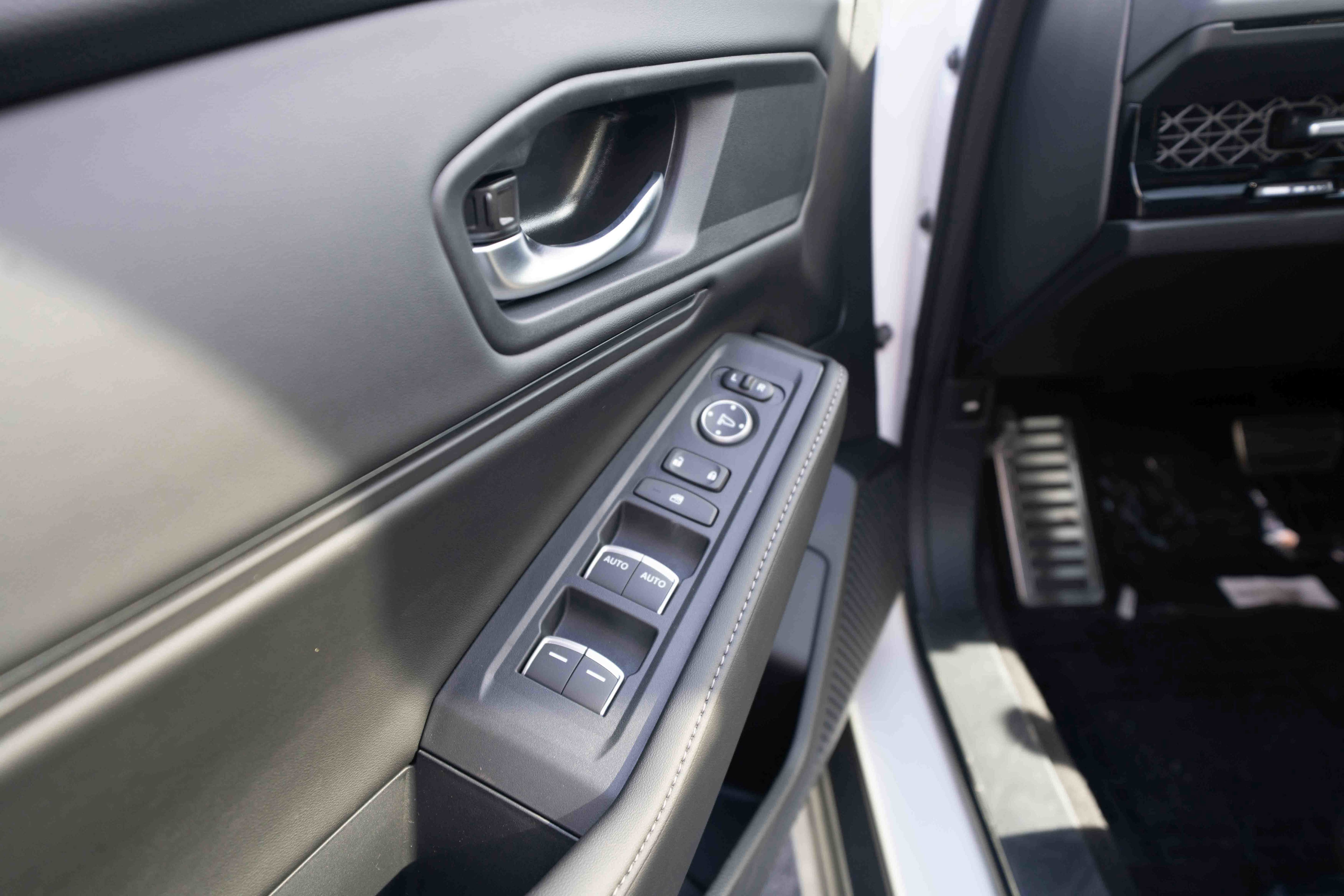 New 2025 Honda Accord Sport image 7