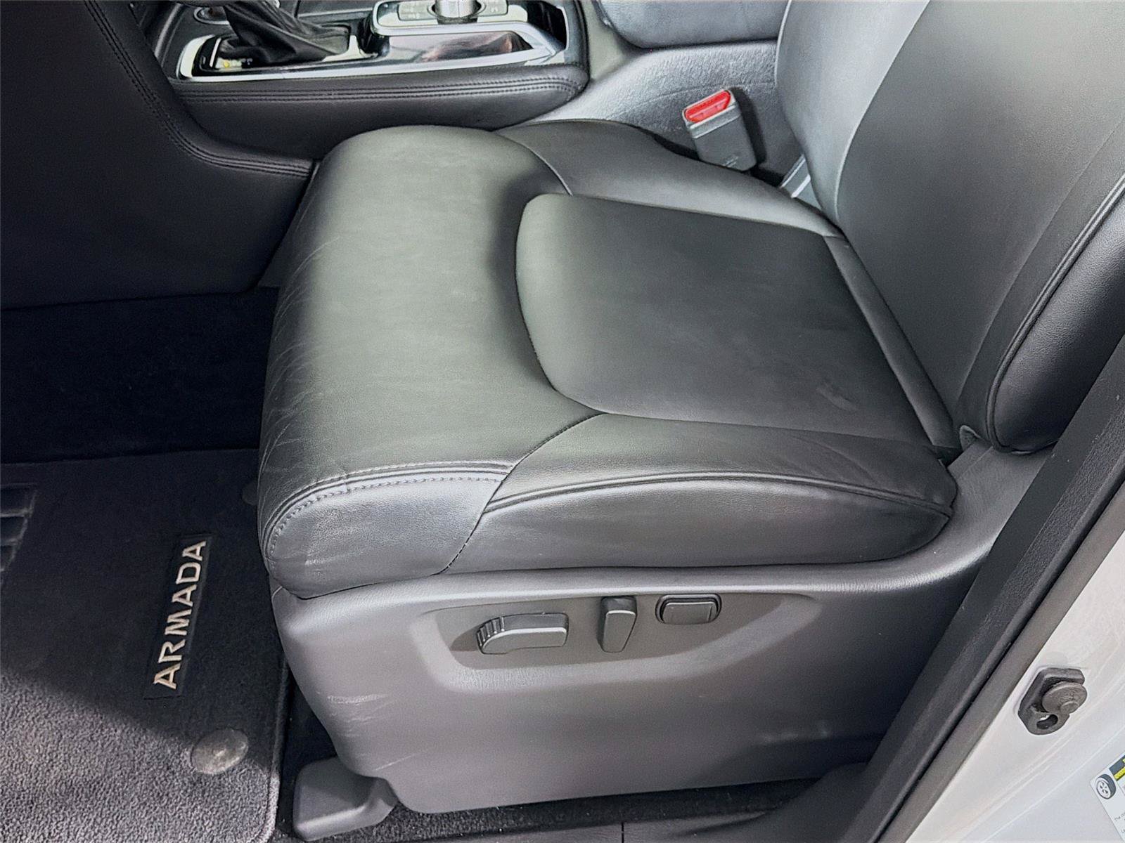 Used 2024 Nissan Armada SV AWD/4WD image 15