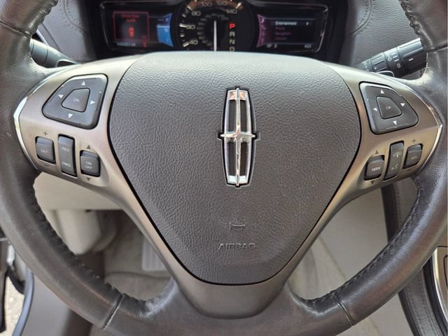 Used 2013 Lincoln MKX FWD image 30