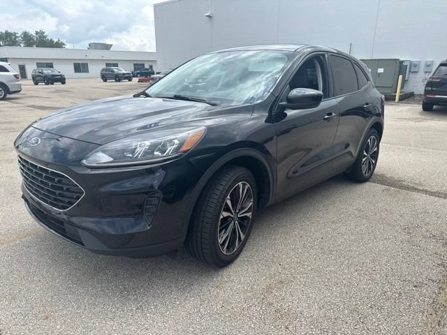 Used 2021 Ford Escape SE w/ SE Sport Appearance Package AWD/4WD image 1