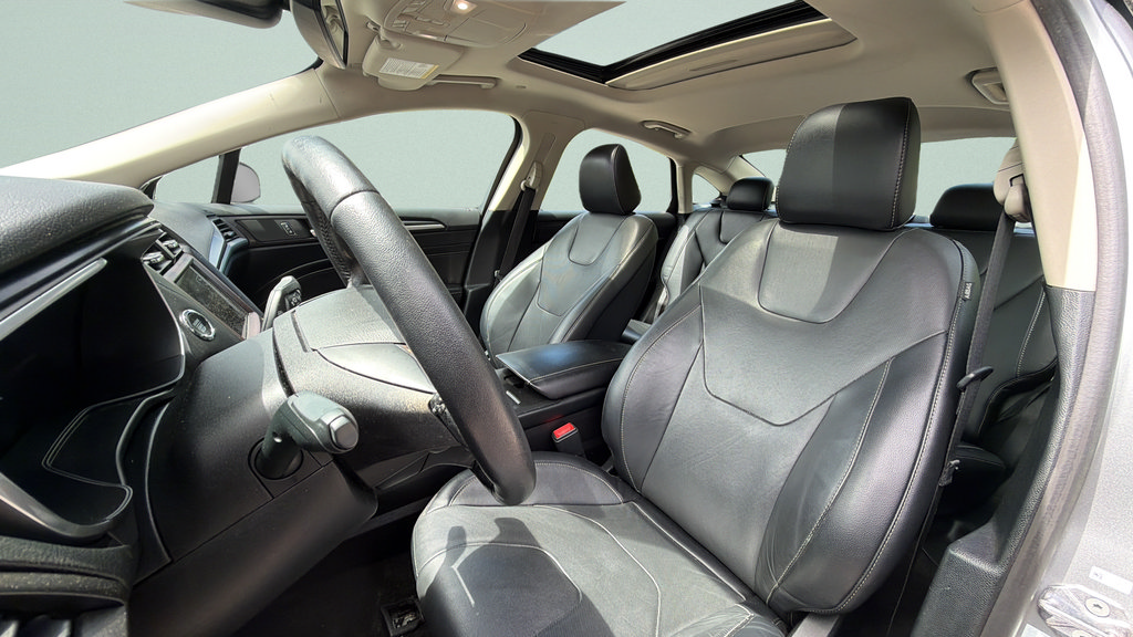 Used 2020 Ford Fusion Energi Titanium FWD image 25