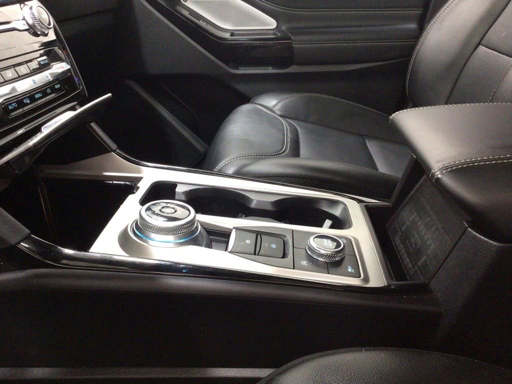 Used 2024 Ford Explorer ST w/ Technology Package image 16