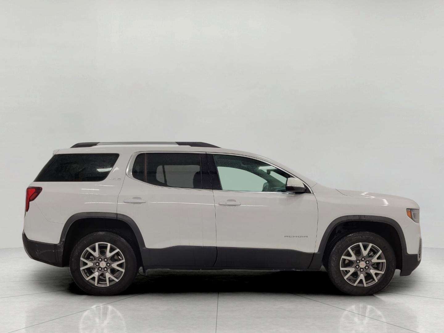 Used 2023 GMC Acadia SLE w/ Driver Convenience Package image 12