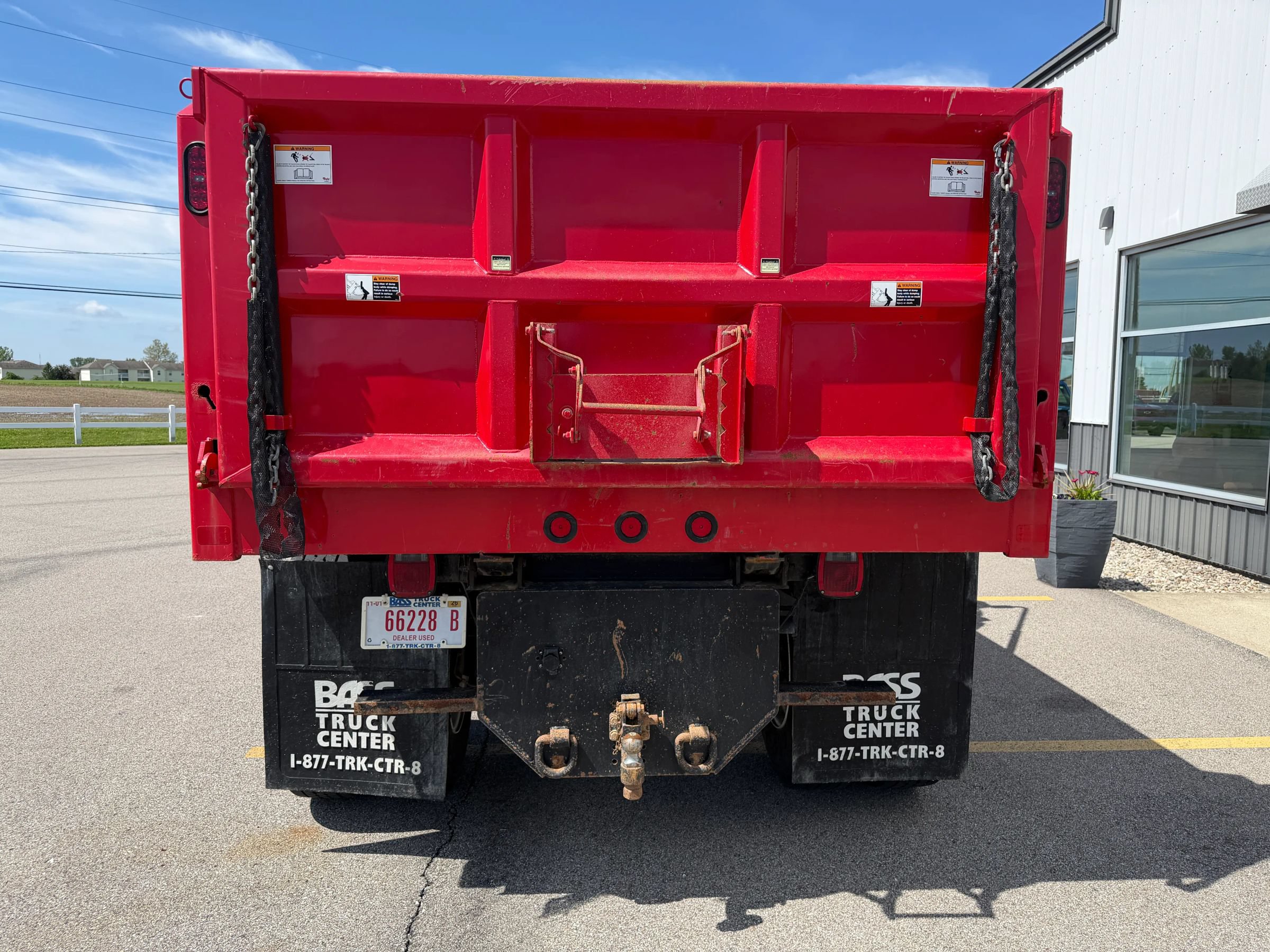 Used 2023 Ford F750 2WD Regular Cab Super Duty image 8