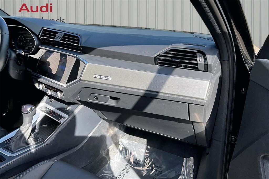 Used 2025 Audi Q3 2.0T Premium Plus w/ Premium Plus Package image 26