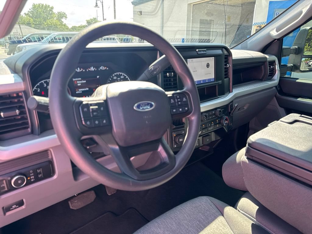 Used 2025 Ford F250 XL w/ STX Appearance Package AWD/4WD image 3