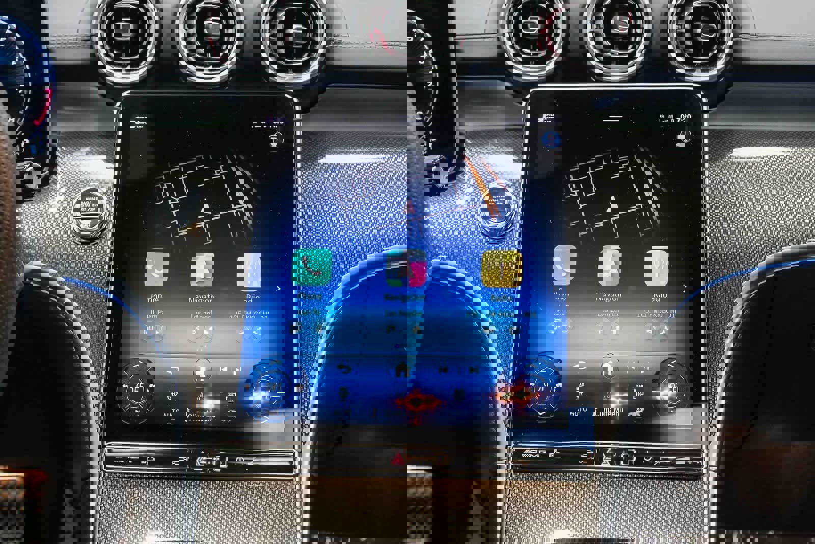 Used 2025 Mercedes-Benz C 43 AMG 4MATIC Sedan image 14