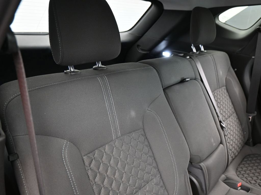 Used 2019 Chevrolet Blazer L FWD image 32