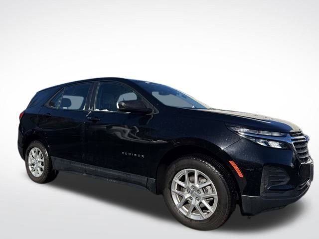 Used 2024 Chevrolet Equinox LS image 3