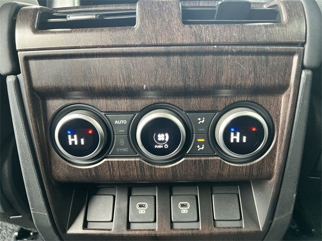 Used 2024 Land Rover Defender 130 S image 22